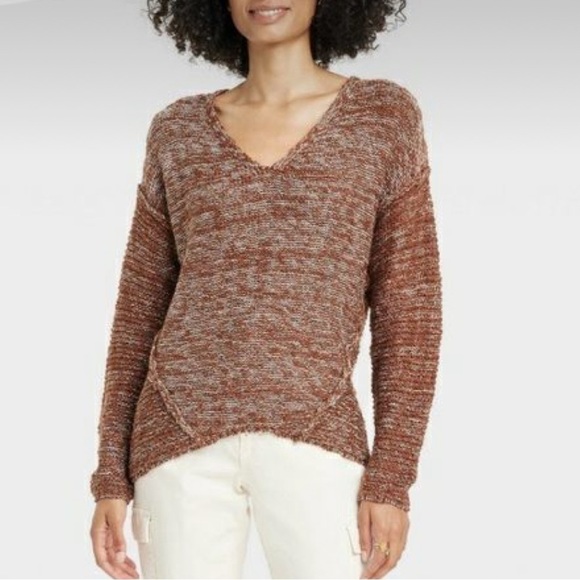 Universal Threads V-Neck Sweater Size Medium| Super Cute Brown Sweater - Picture 1 of 6